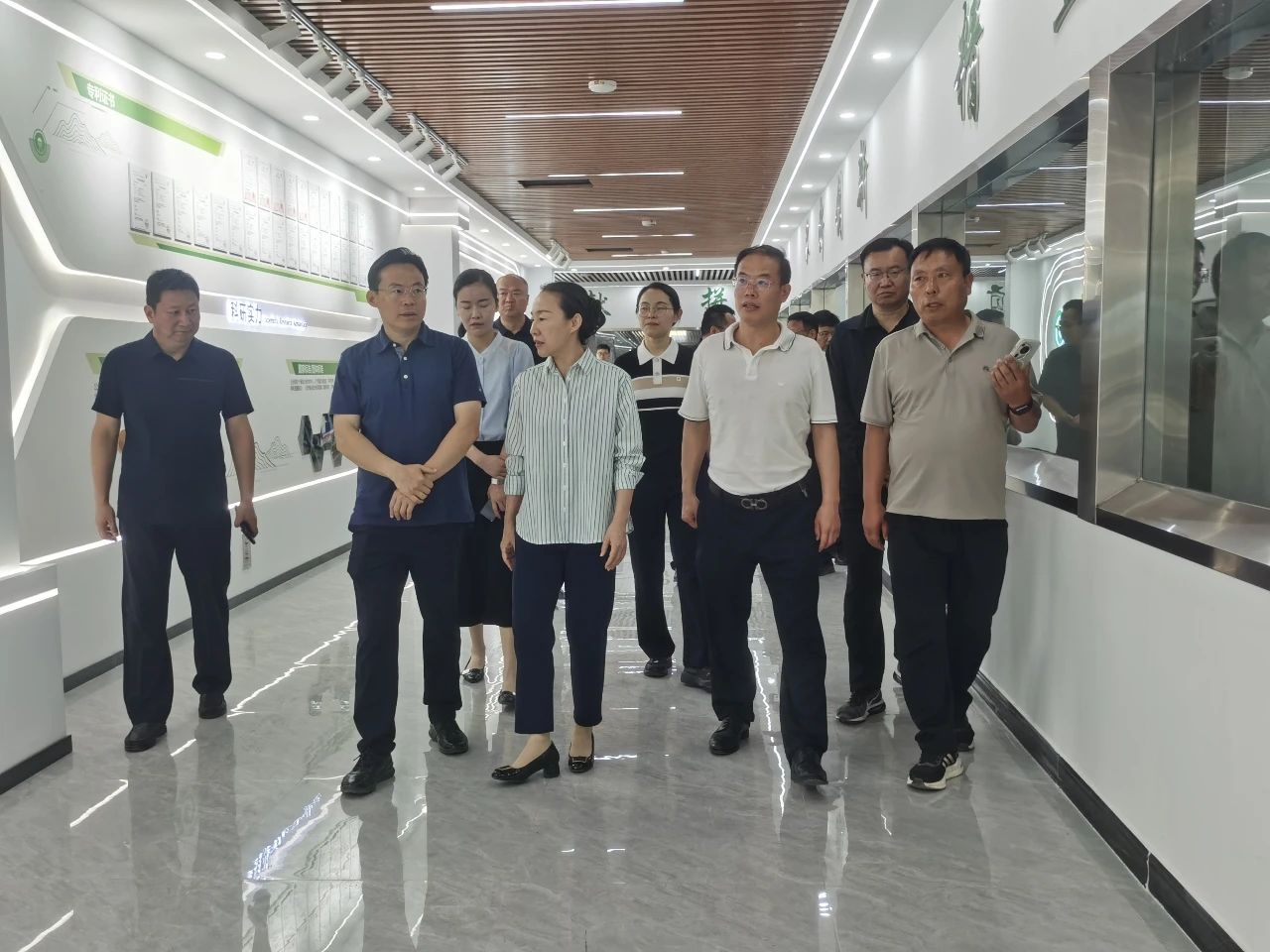 菏泽市市场监督管理局党组书记、局长王敏一行莅临圆天缘生物调研指导工作