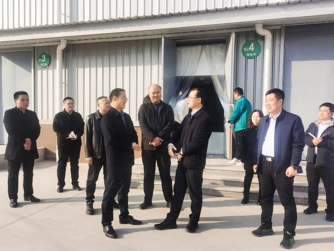 定陶区委副书记、区长刘勇一行莅临圆天缘生物指导工作
